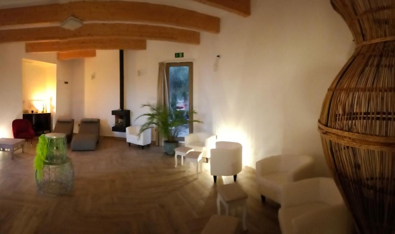 Artmonia Hotel 3*