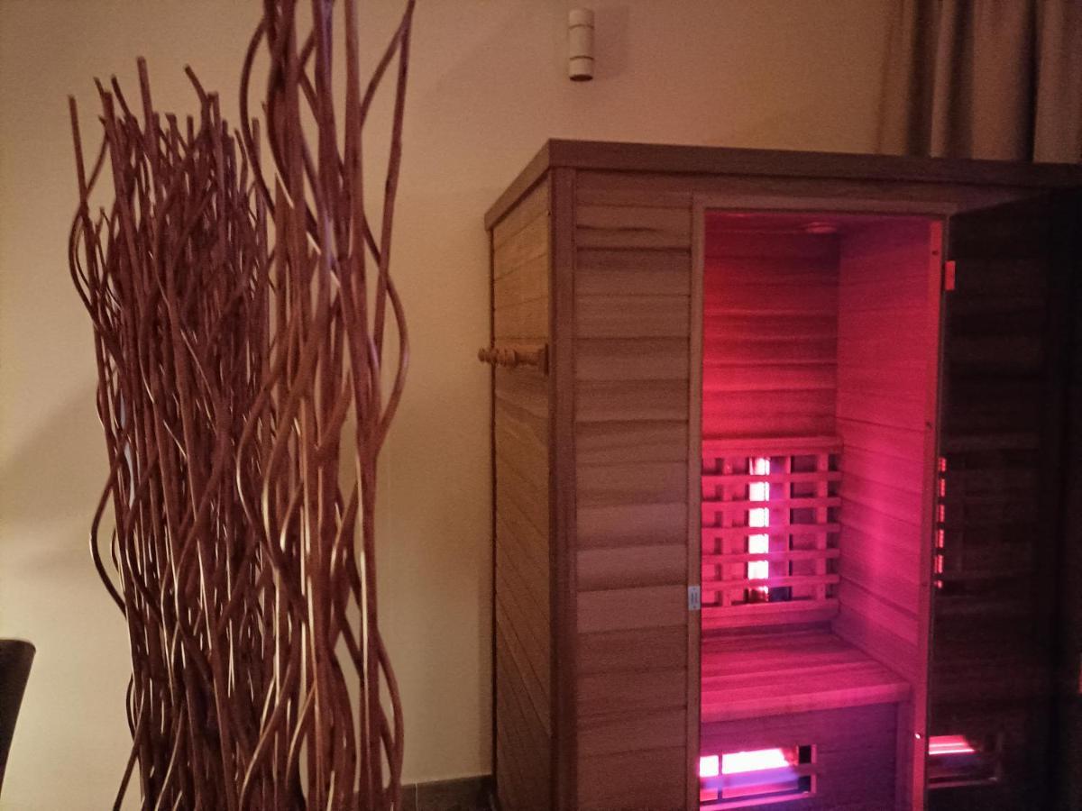 Artmonia Hotel