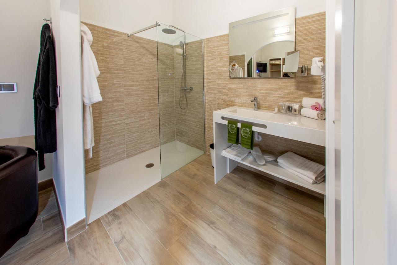 Hotel Artmonia 3*