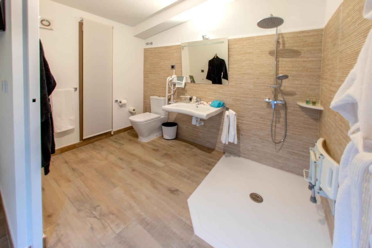 Hotel Artmonia 3*