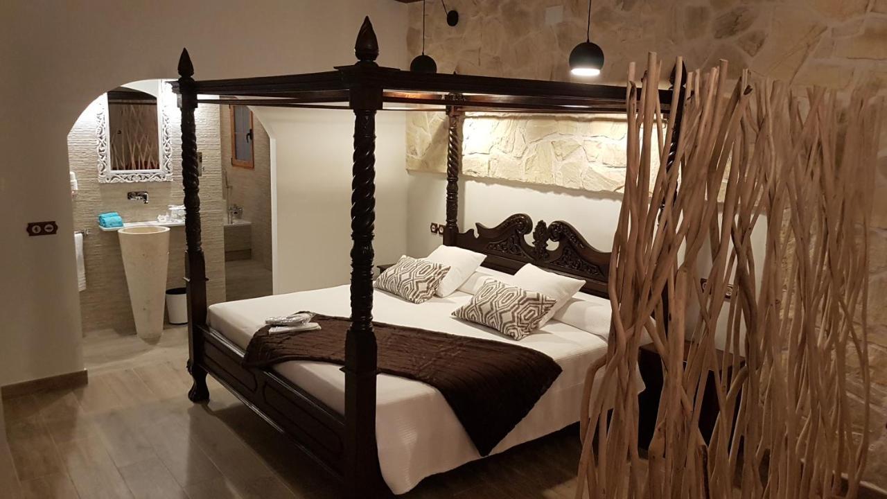 Hotel Artmonia 3*